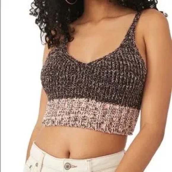 Stylish Knit Crop Top - Black and Pink - Picture 1 of 4